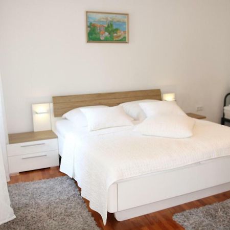 Central House Nona Crikvenica Εξωτερικό φωτογραφία
