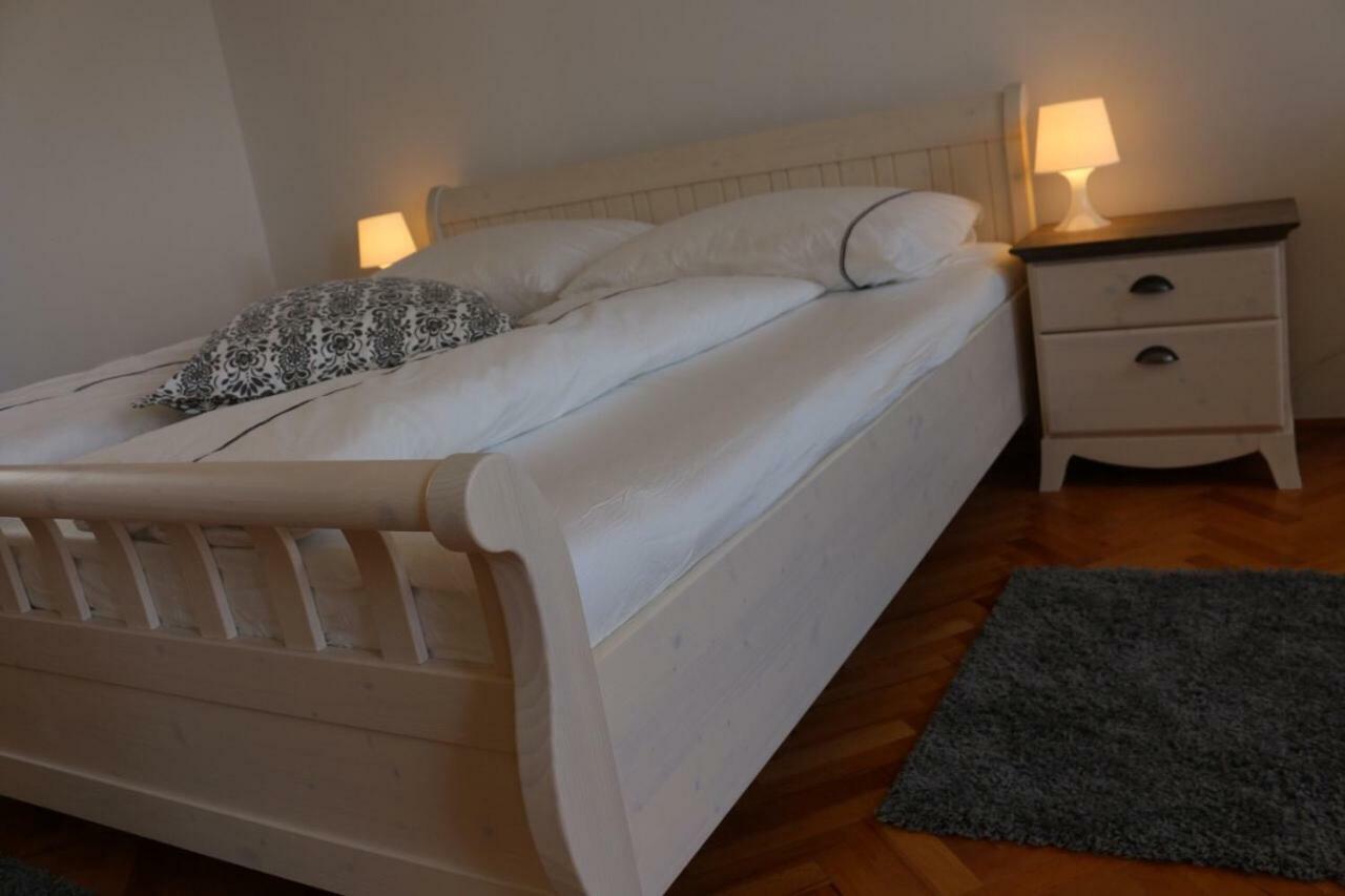 Central House Nona Crikvenica Εξωτερικό φωτογραφία