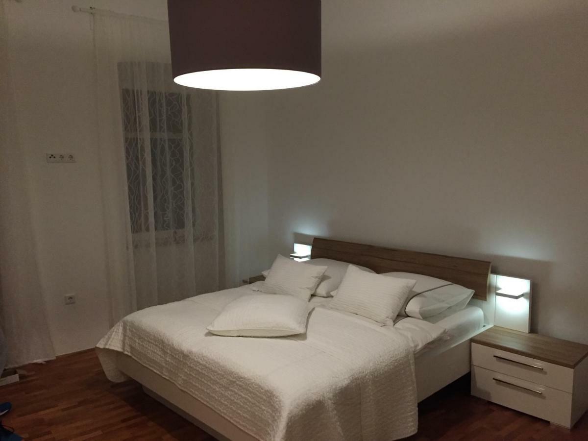 Central House Nona Crikvenica Εξωτερικό φωτογραφία